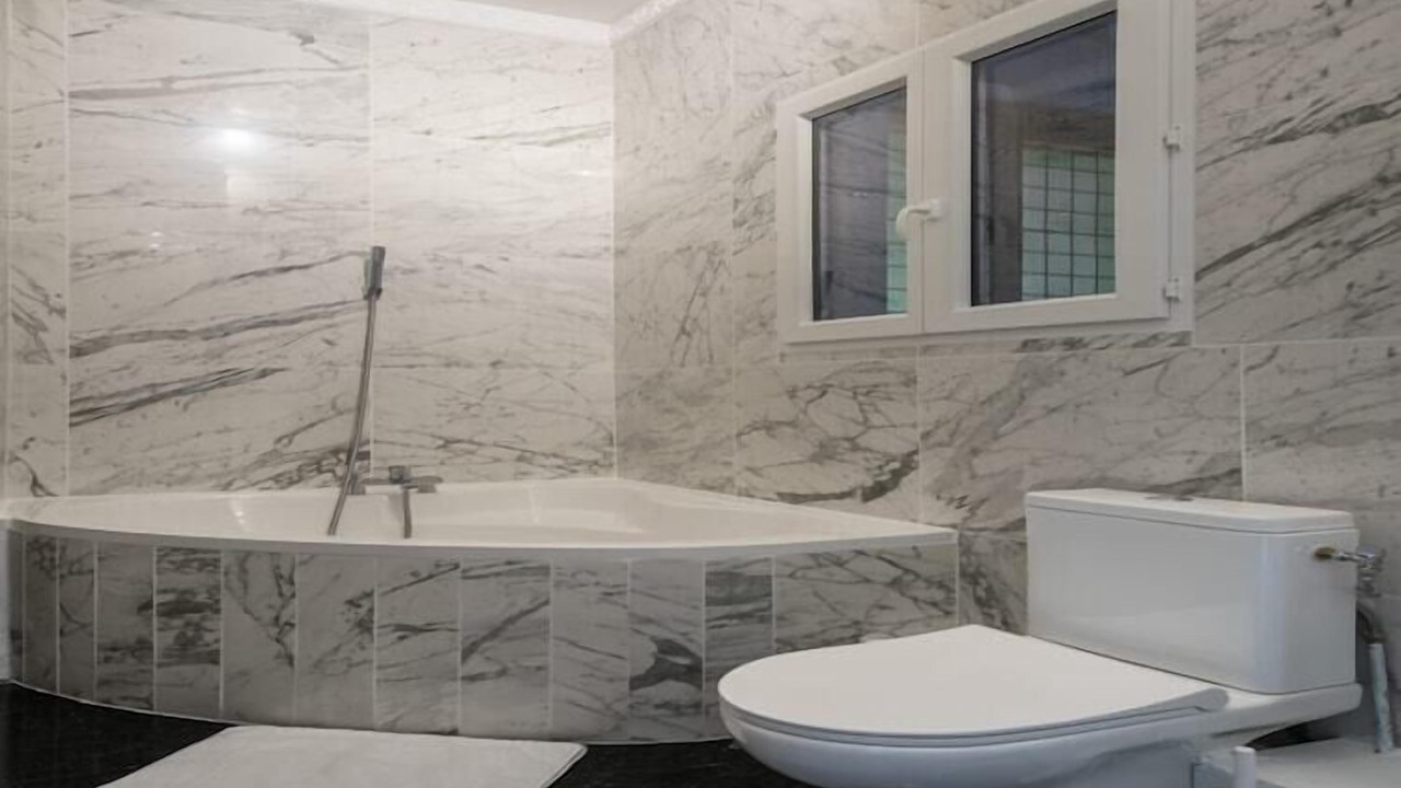 Photo of Bathroom in Auteuil