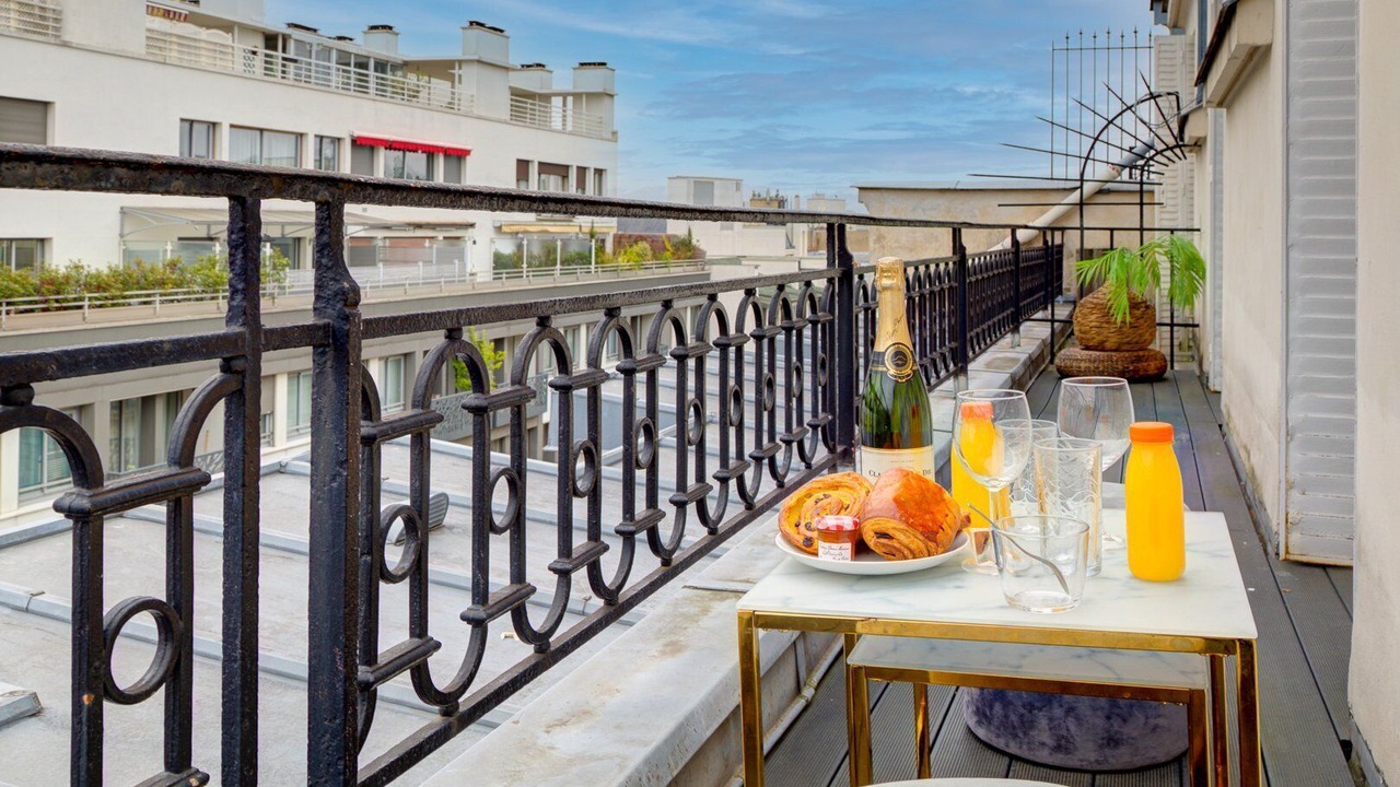 Photo of Outdoor in 8th Arrondissement