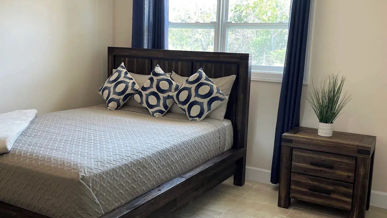 Photo of Bedroom in Farmer's Hill