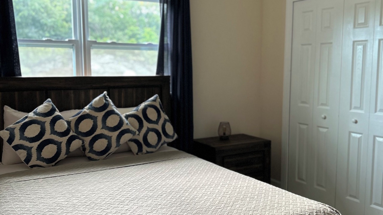 Photo of Bedroom in Farmer's Hill