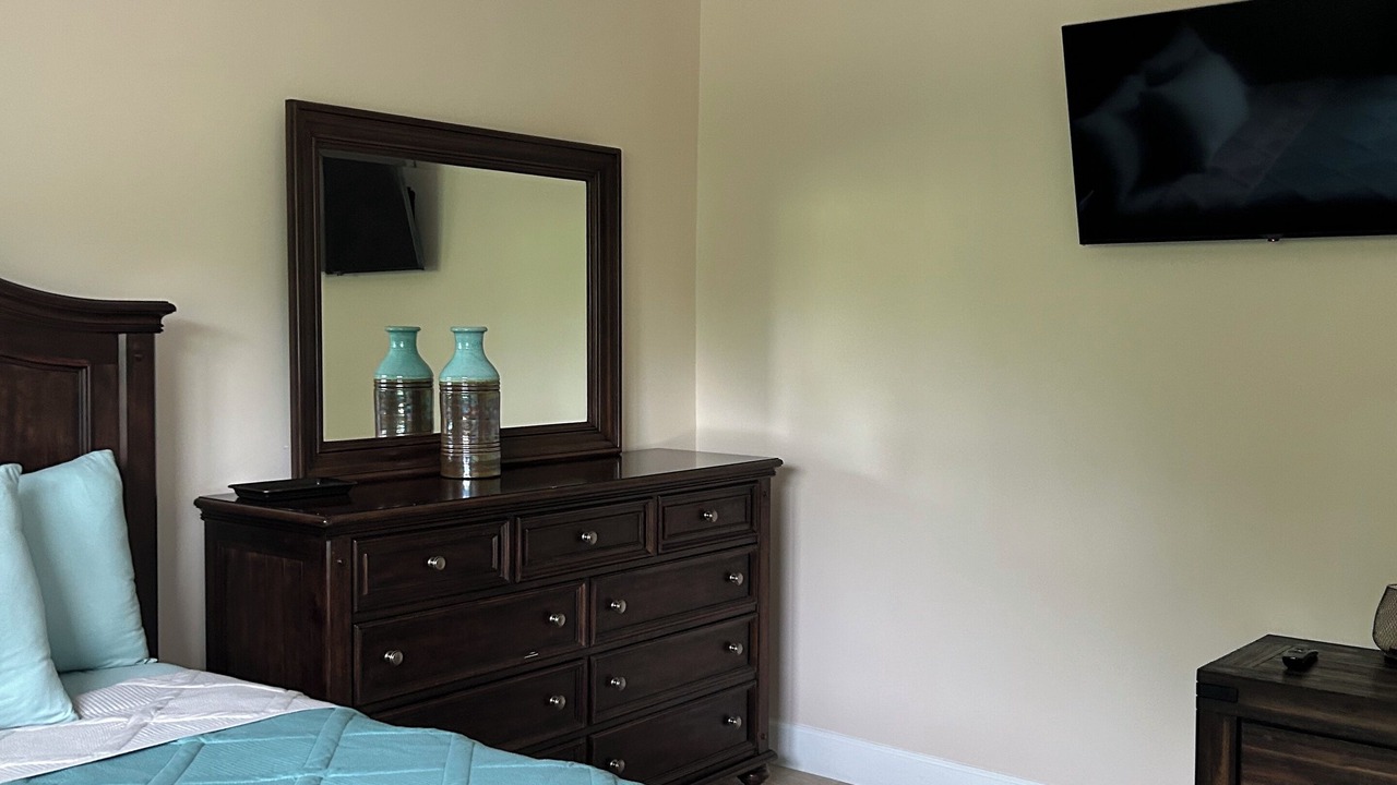 Photo of Bedroom in Farmer's Hill