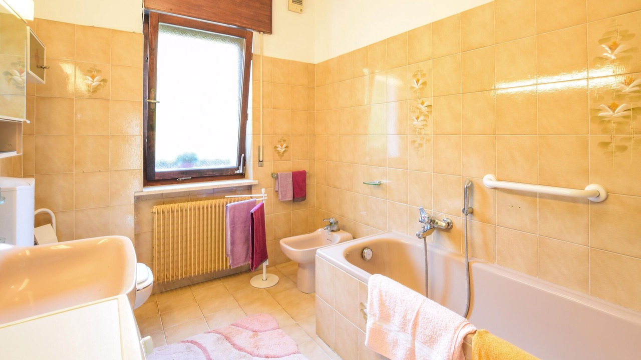 Photo of Bathroom in Lamon