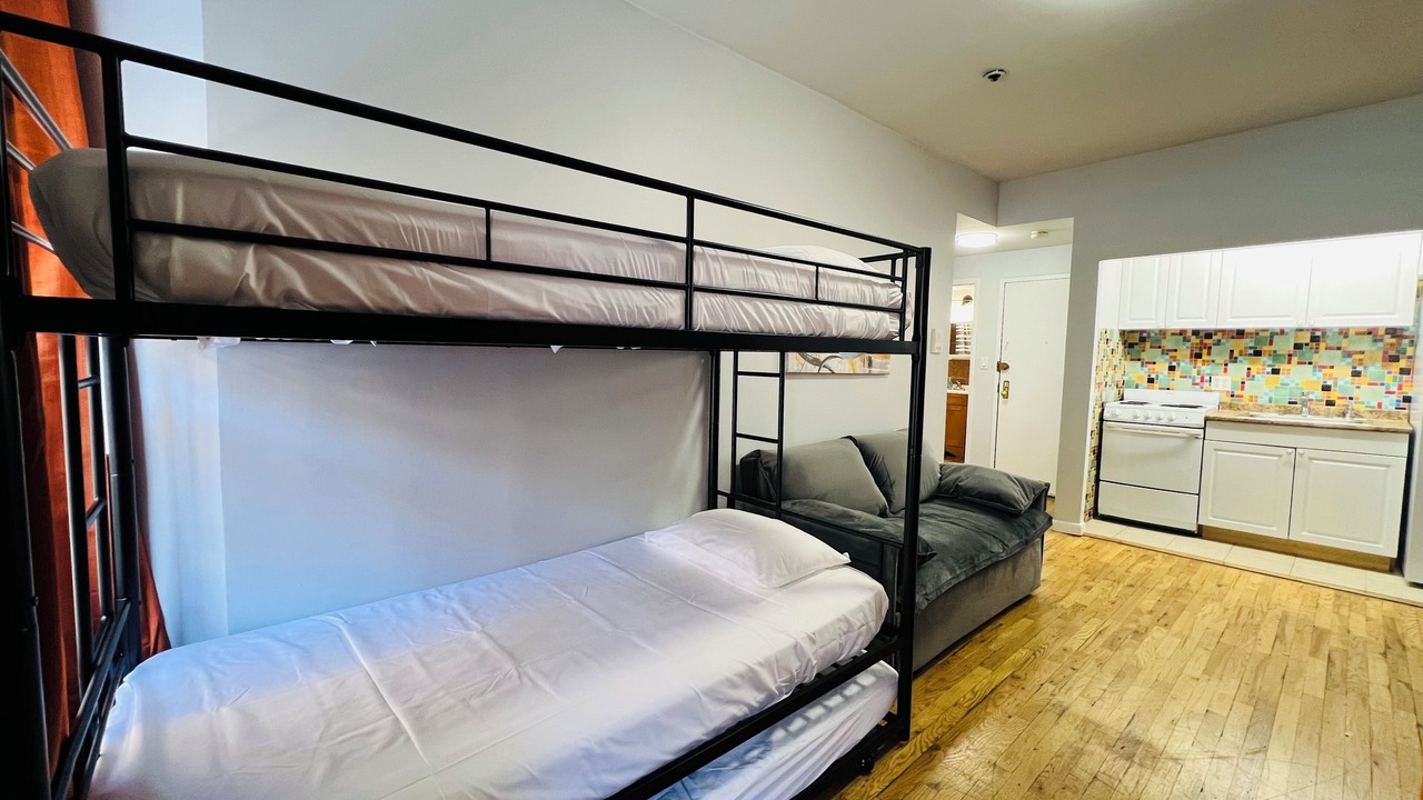 Photo of Bedroom in Koreatown