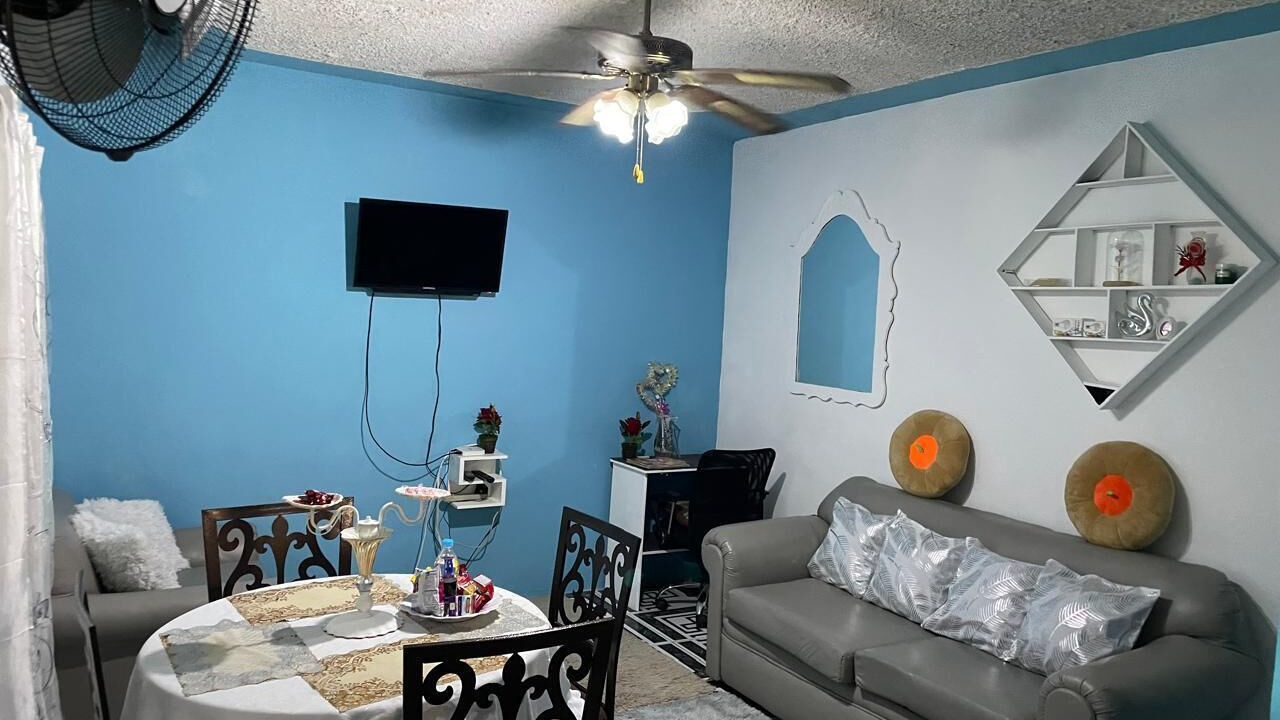 Photo of Livingroom in Kingston