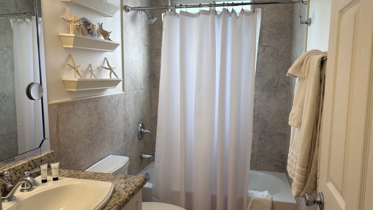 Photo of Bathroom in Alice Town