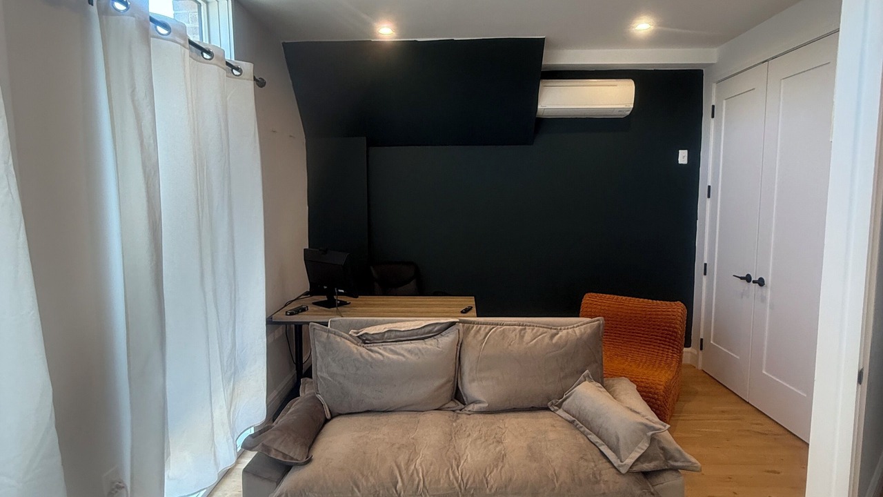 Photo of Livingroom in East Flatbush