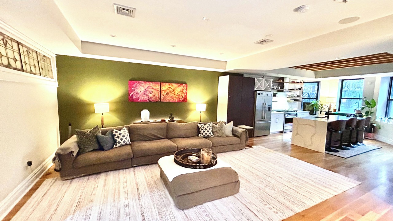 Photo of Livingroom in Ocean Hill