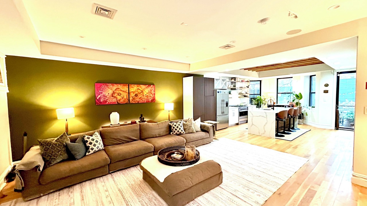 Photo of Livingroom in Ocean Hill
