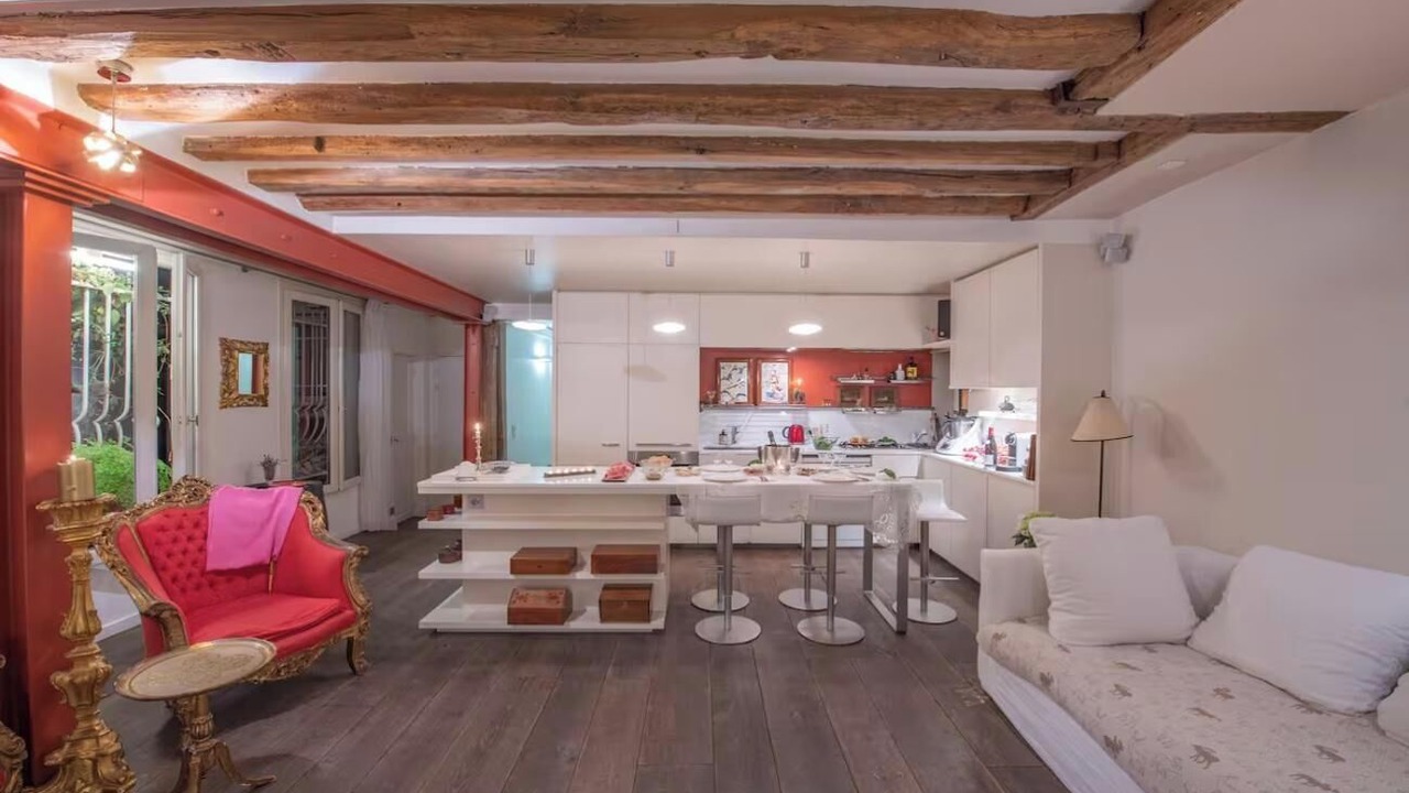 Photo of Livingroom in 6th Arrondissement
