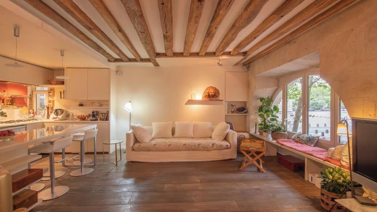 Photo of Livingroom in 6th Arrondissement