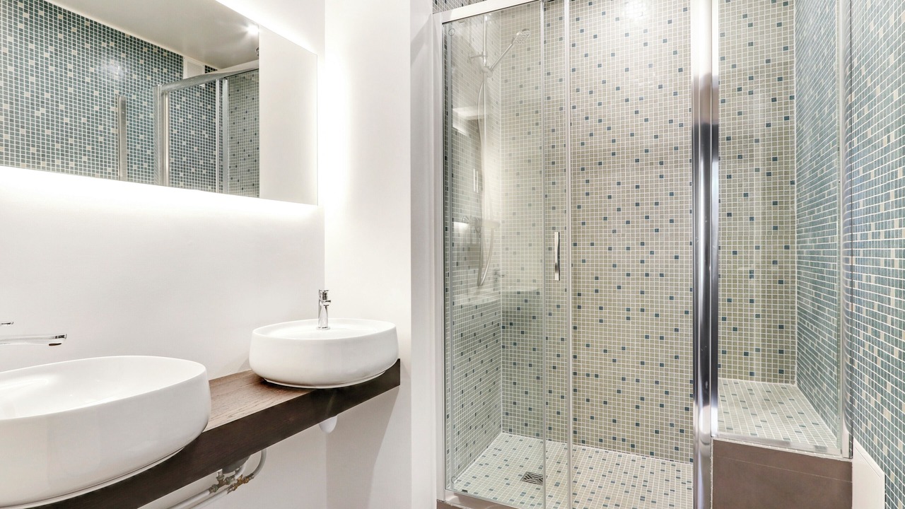 Photo of Bathroom in Quartier de la Goutte-d'Or