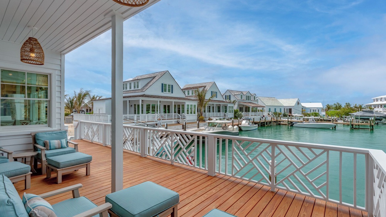 Photo of Patio Balcony in Hope Town