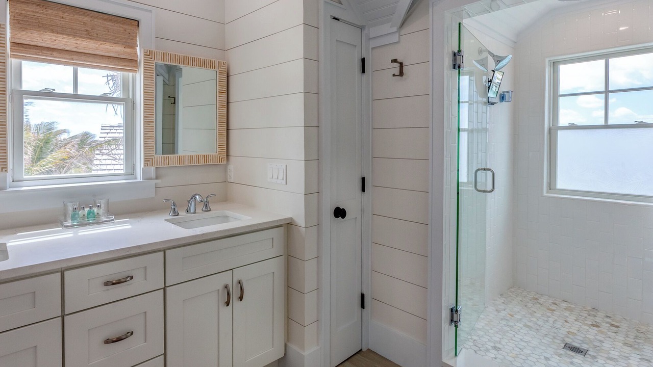 Photo of Bathroom in Hope Town