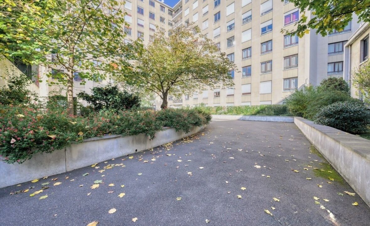 Photo of Outdoor in Porte-Dauphine