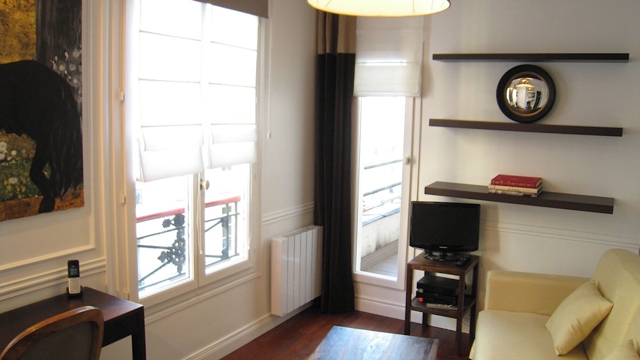 Photo of Livingroom in 8th Arrondissement