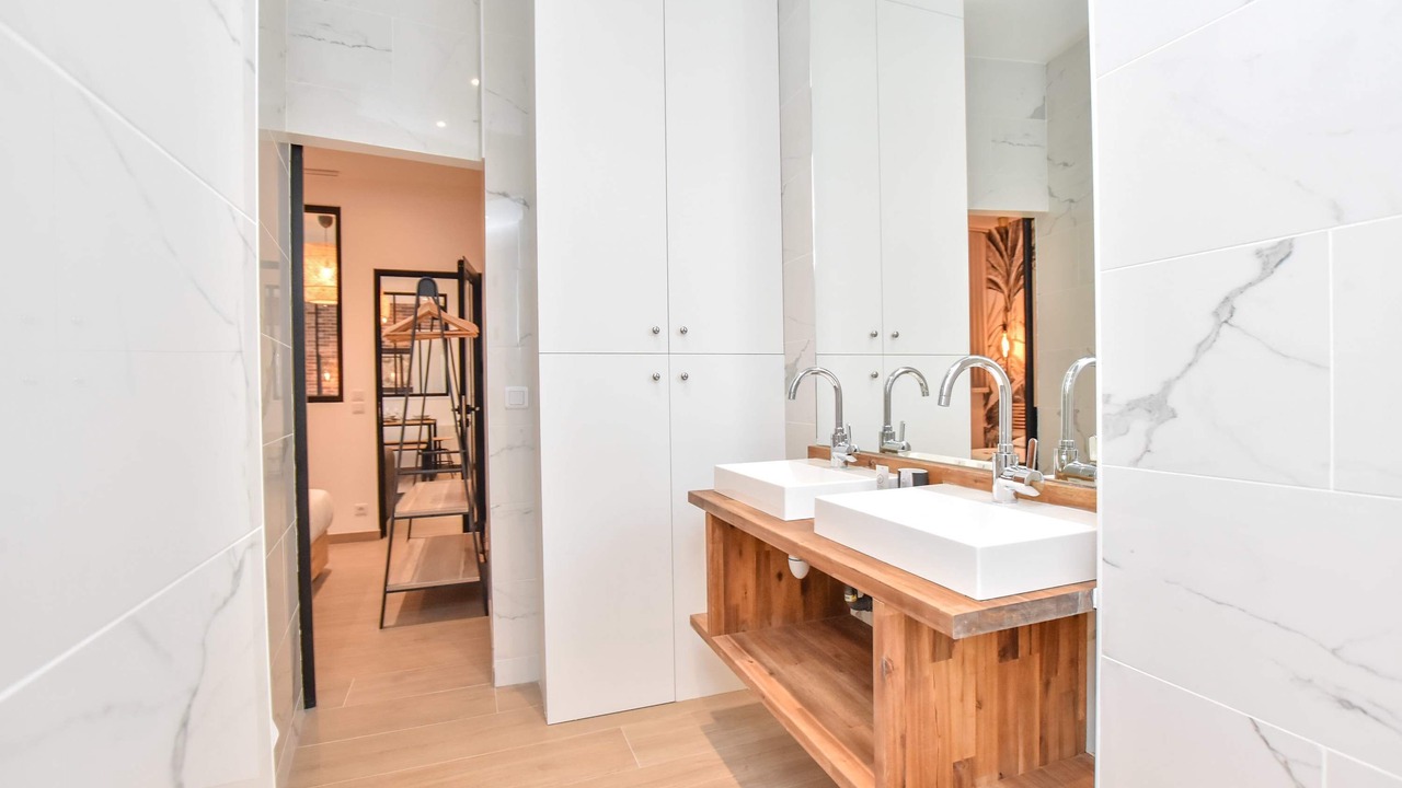 Photo of Bathroom in Quartier de Rochechouart