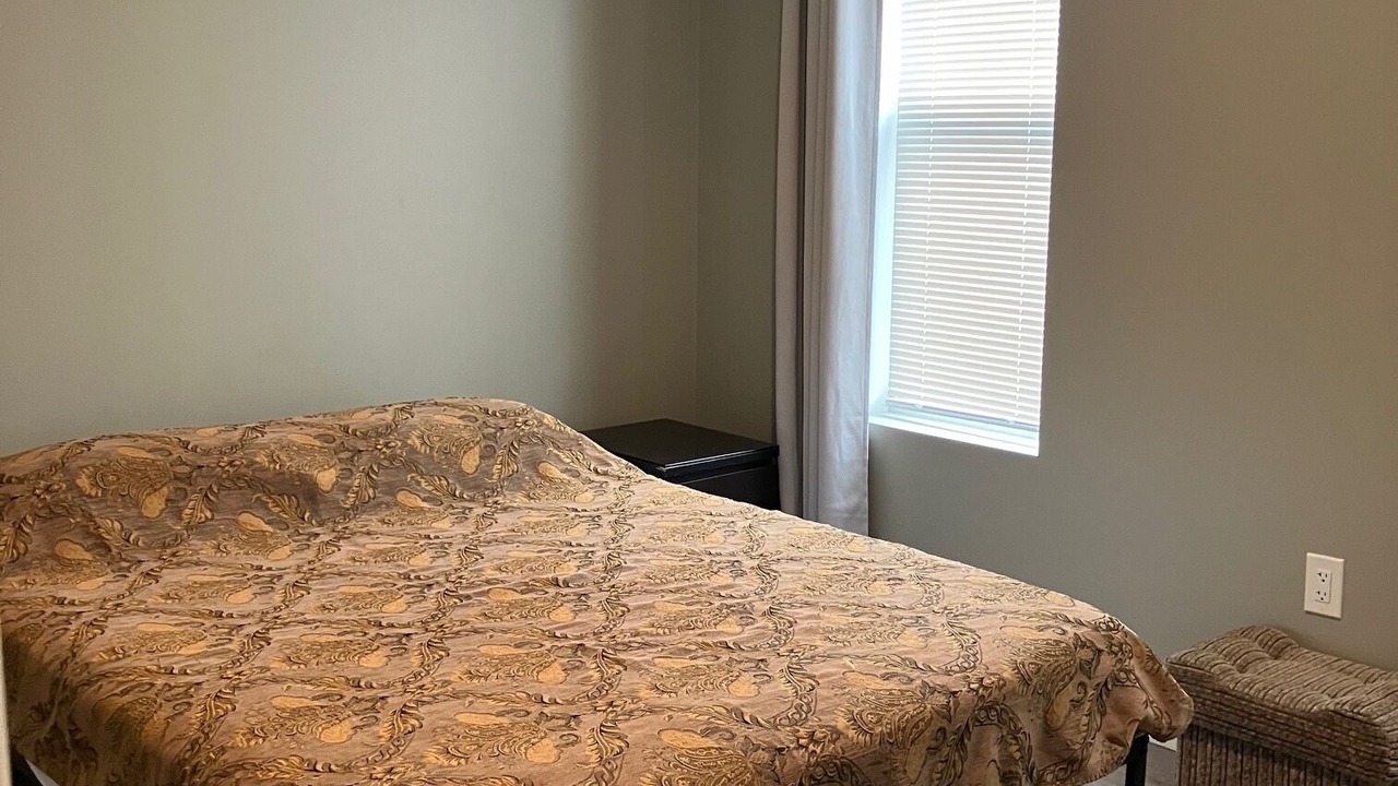 Photo of Bedroom in Brighton Beach