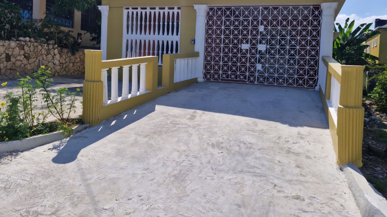 Photo of Outdoor in Hellshire