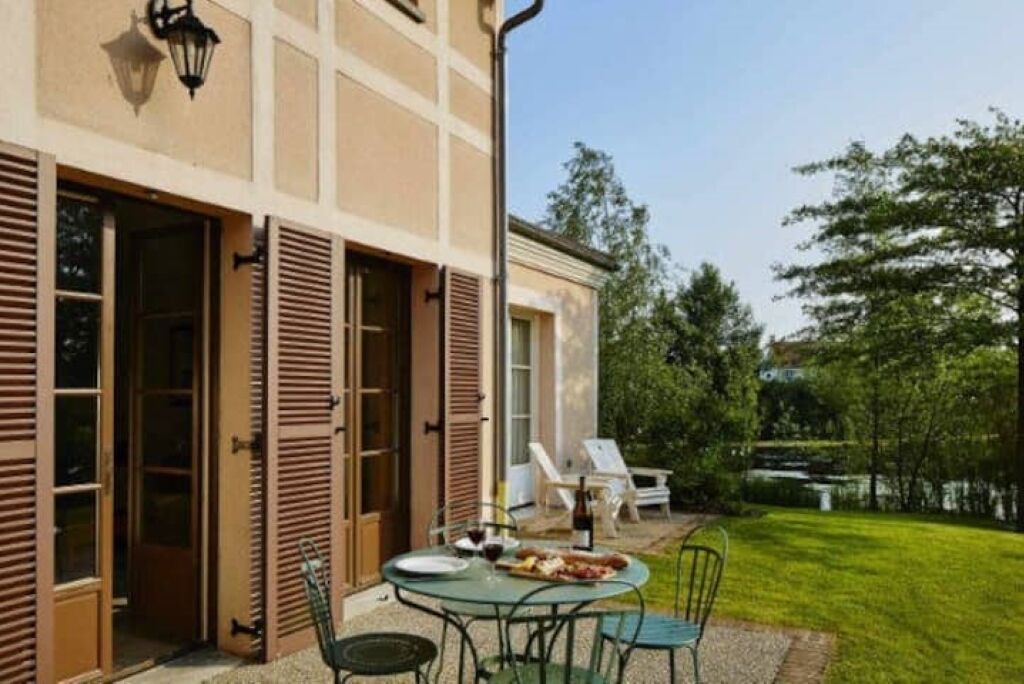 Photo of Outdoor in Magny-le-Hongre