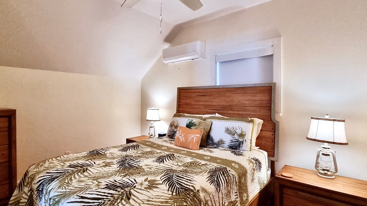 Photo of Bedroom in Spanish Wells