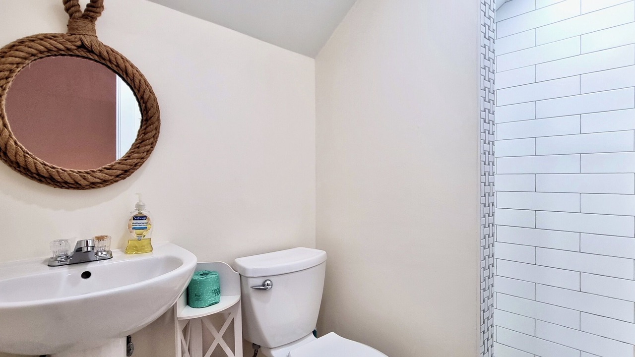 Photo of Bathroom in Spanish Wells