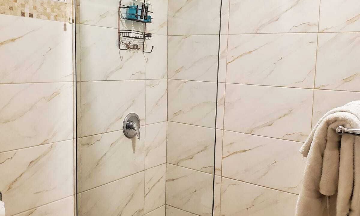 Photo of Bathroom in Molynes Gardens