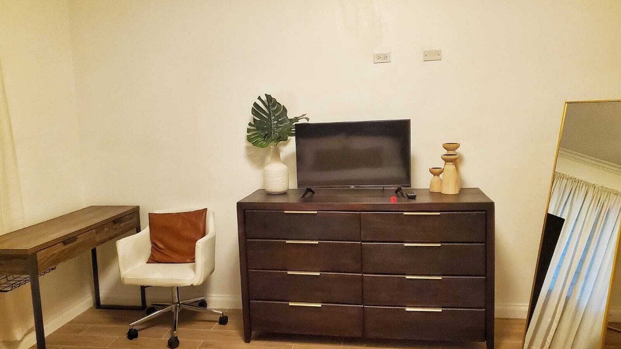 Photo of Bedroom in Molynes Gardens