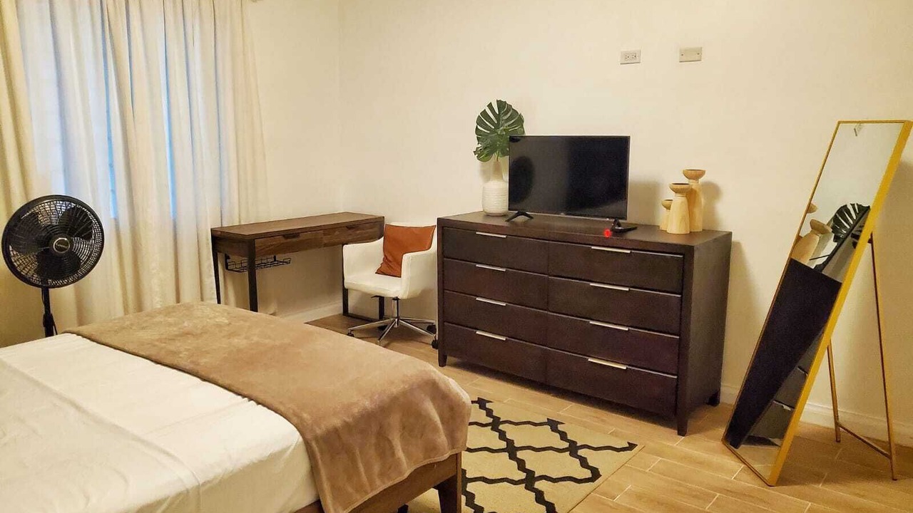 Photo of Bedroom in Molynes Gardens