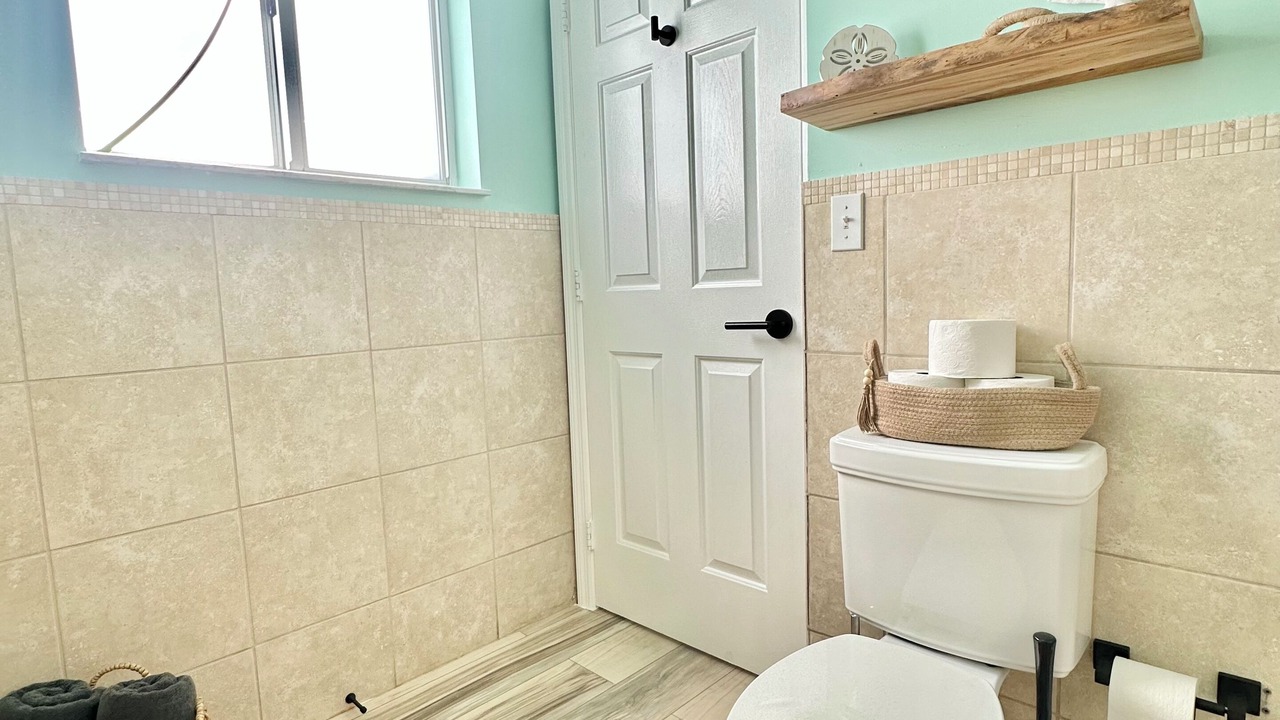 Photo of Bathroom in Alice Town
