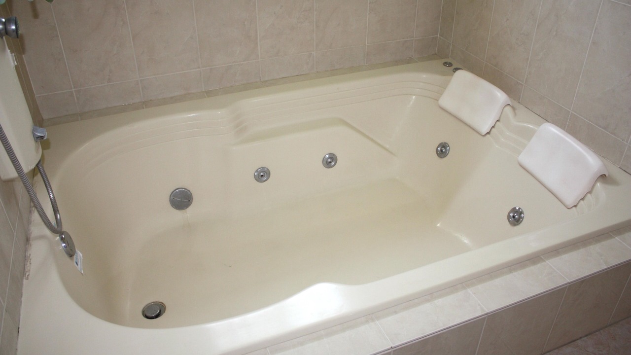 Photo of Bathroom in Tower Isle