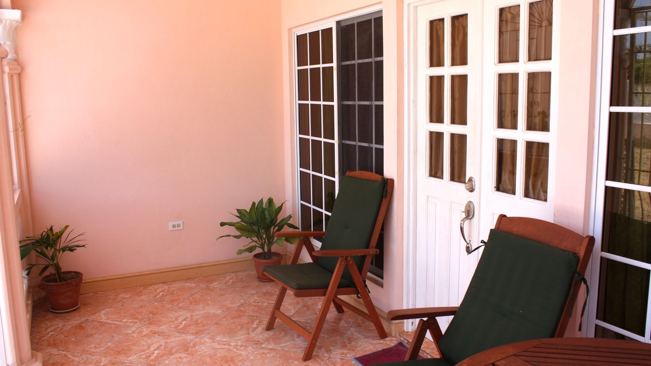 Photo of Patio Balcony in Tower Isle