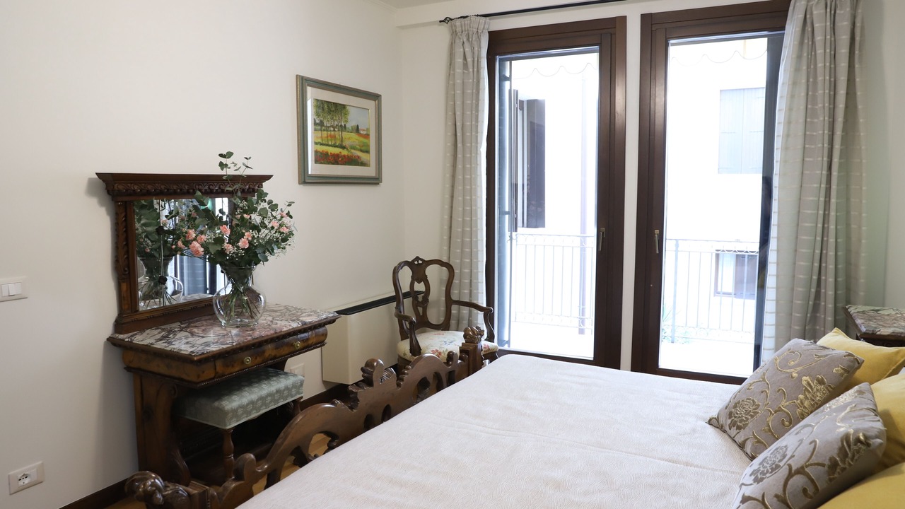 Photo of Bedroom in Historic Centre