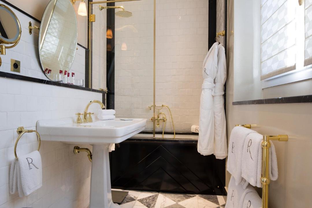 Photo of Bathroom in Quartier de la Monnaie