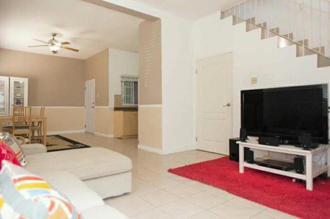 Photo of Livingroom in Caribbean Estates