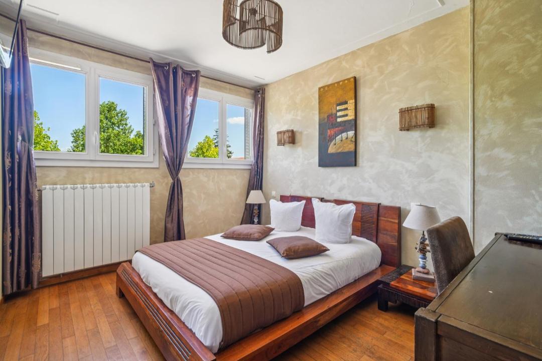 Photo of Bedroom in Roissy-en-France