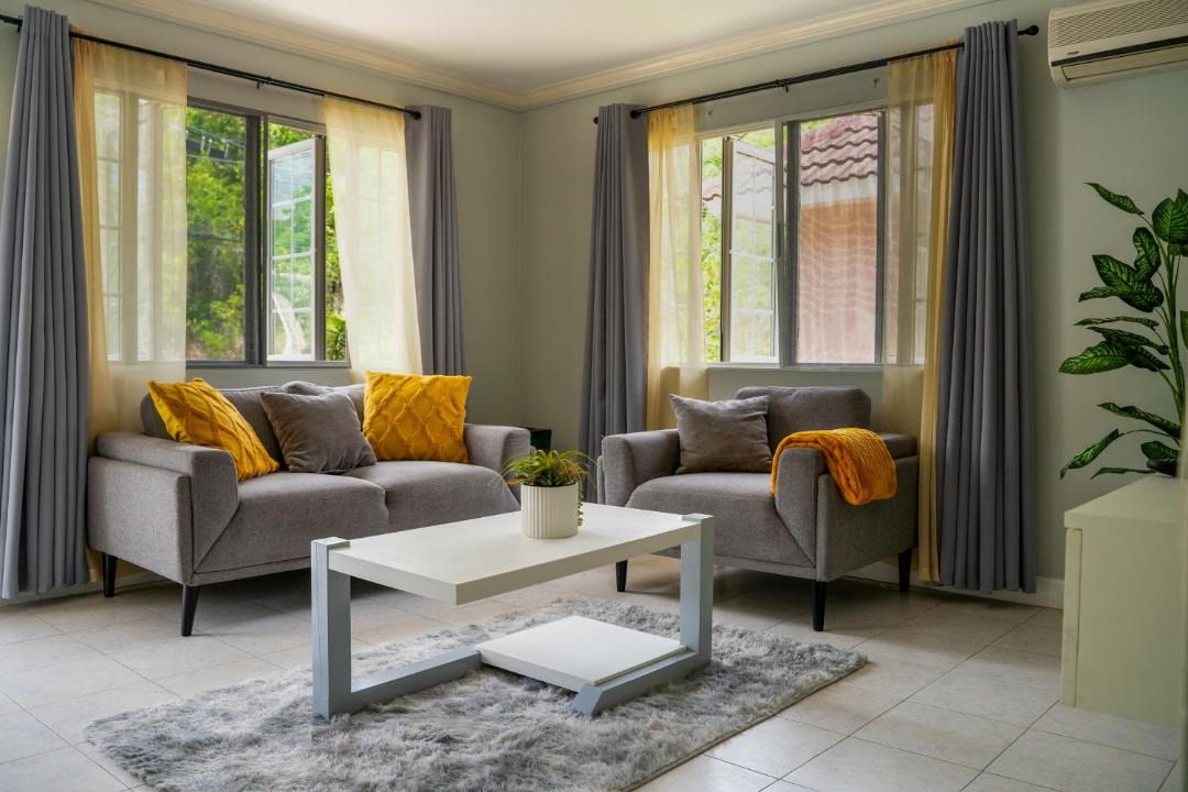 Photo of Livingroom in Mona