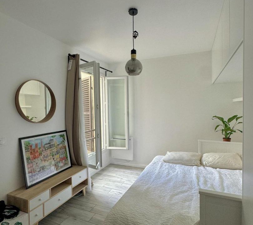 Photo of Bedroom in Clichy