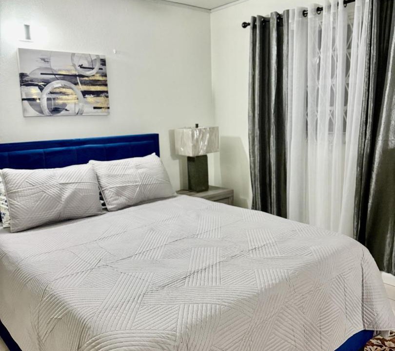 Photo of Bedroom in Molynes Gardens