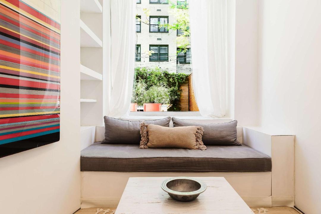 Photo of Livingroom in Turtle Bay