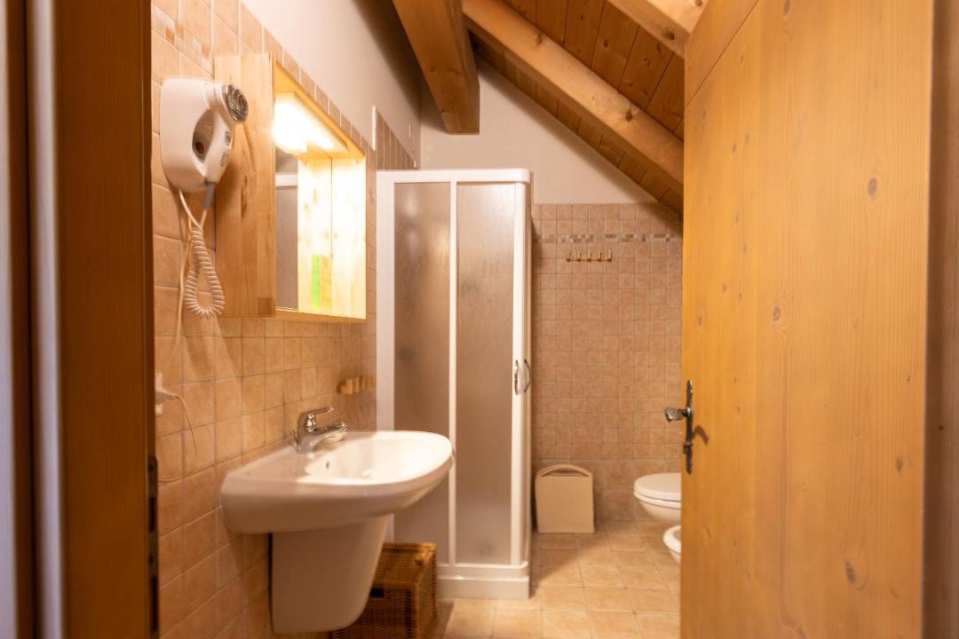Photo of Bathroom in Tambre
