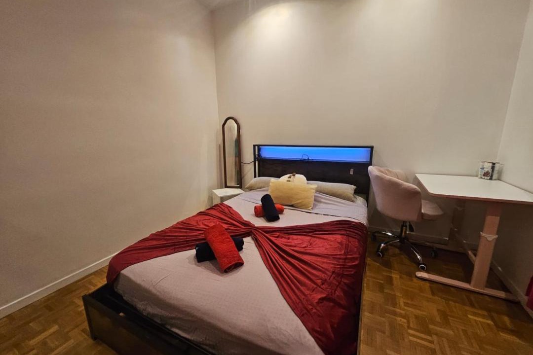 Photo of Bedroom in Le Plessis-Robinson