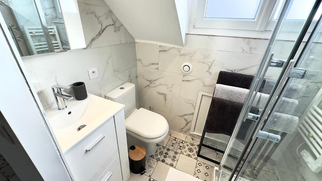 Photo of Bathroom in Antony