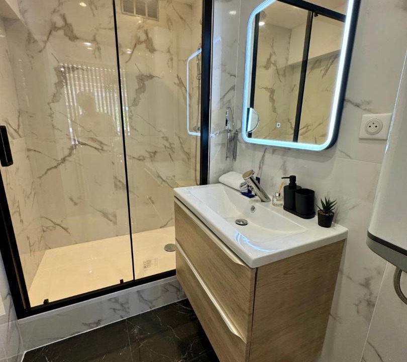 Photo of Bathroom in Chevilly-Larue