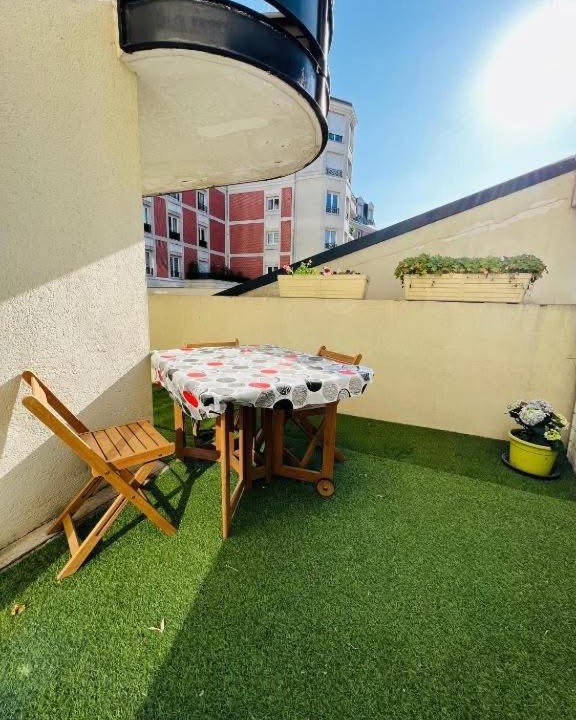 Photo of Patio Balcony in Nogent Village