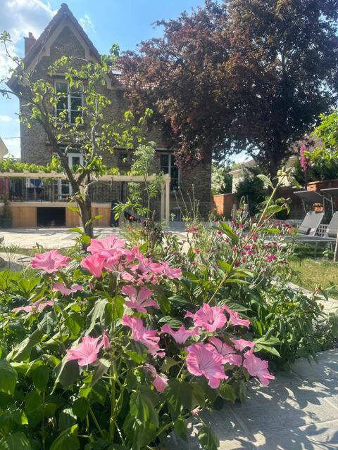Photo of Others in Livry-Gargan