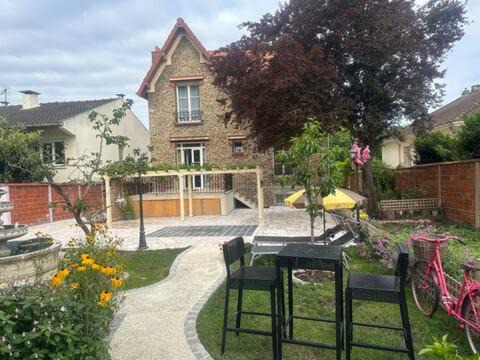 Photo of Others in Livry-Gargan