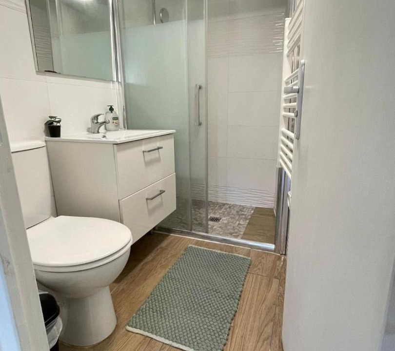 Photo of Bathroom in Arcueil
