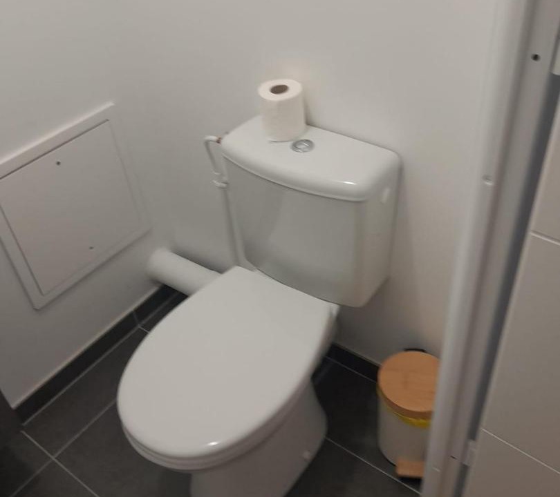 Photo of Bathroom in Villeneuve-Saint-Georges