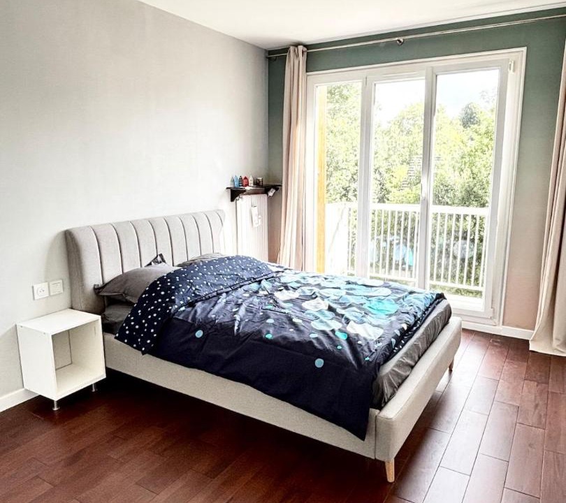 Photo of Bedroom in Sceaux