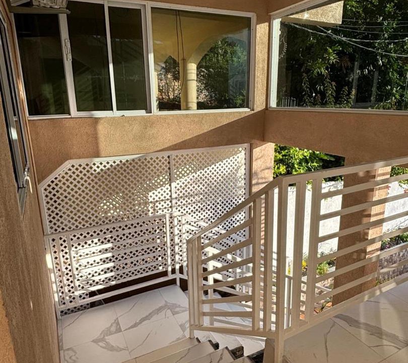 Photo of Patio Balcony in Saint Andrew